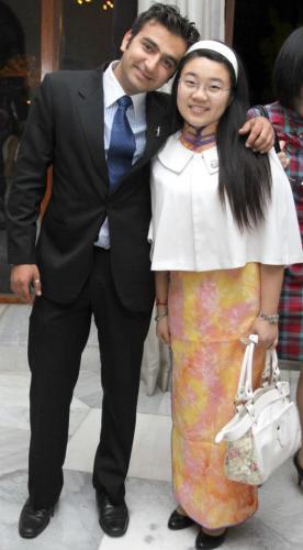 313119_263355360446992_1070616202_n_263355360446992