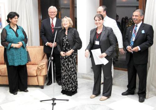 385397_263352483780613_1046079014_n_263352483780613