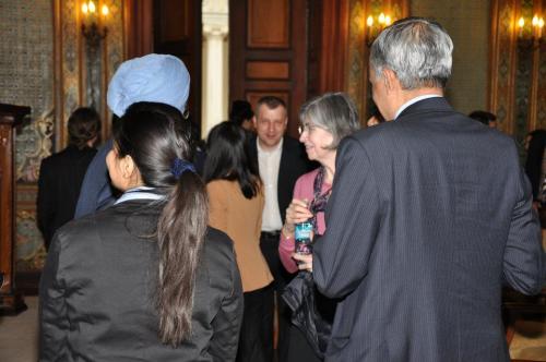 396078_262984567150738_23851478_n_262984567150738