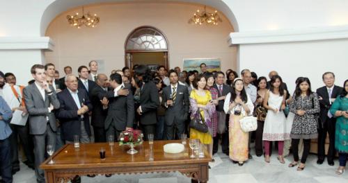 403878_263353110447217_231201258_n_263353110447217