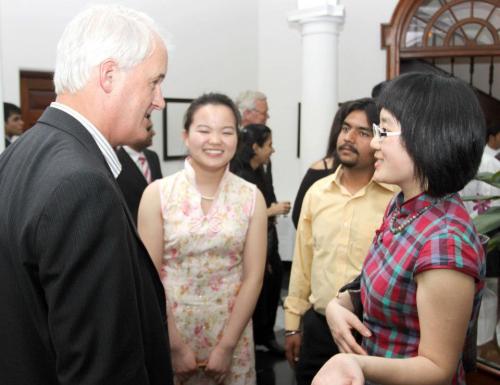 406368_263355400446988_1974721585_n_263355400446988