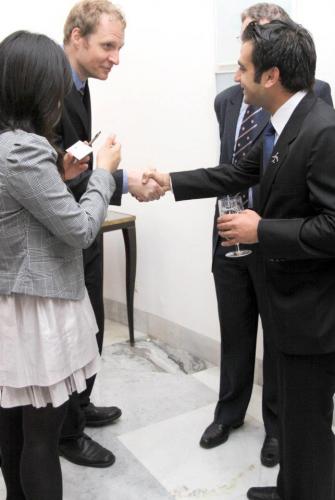 418243_263354700447058_2121054434_n_263354700447058