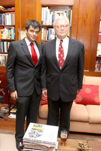 487191_263351713780690_1120201066_n_263351713780690