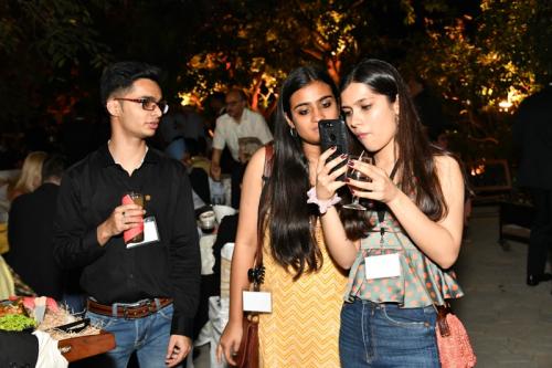 58922523_2192855344163641_6421173791979732992_n_2192855337496975