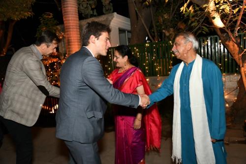 59347734_2192849544164221_2342063061126348800_n_2192849537497555